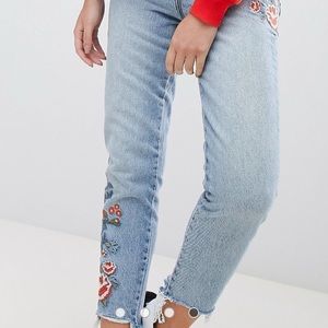 High waisted mom jeans embroidered